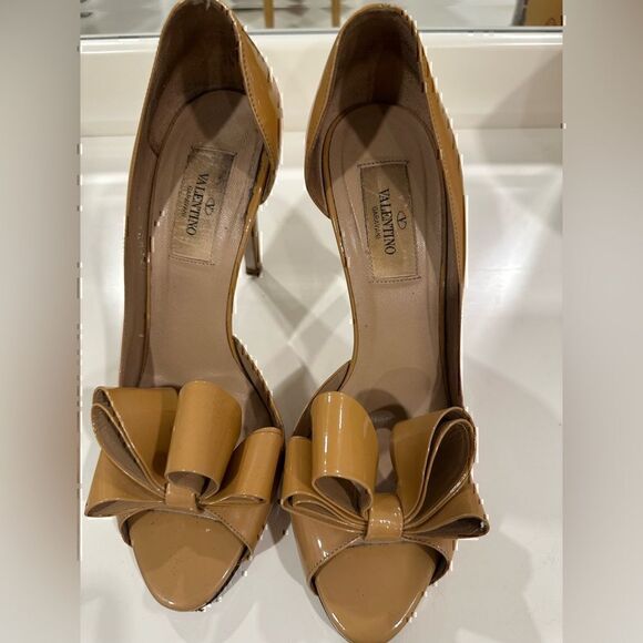 Valentino Classic Patent Leather Bow - Picture 2 of 16